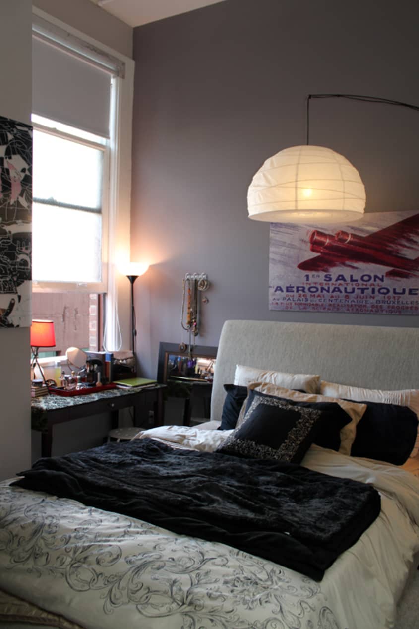 Mismatched lamps in bedroom top